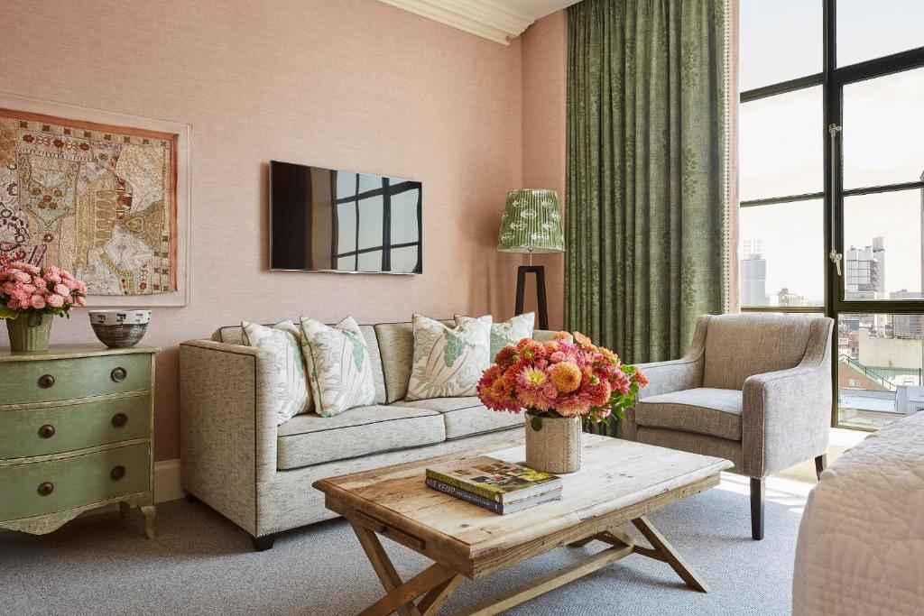 Deluxe Junior Suite - Image 3