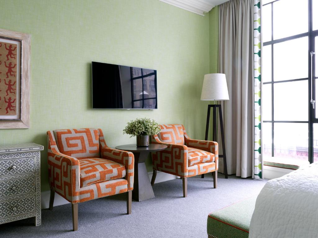 Superior King Room - Image 6