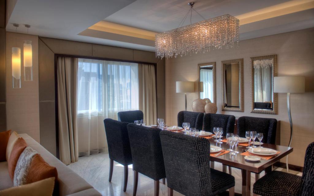 Two-Bedroom Royal King Suite with Two King Beds - Image 3