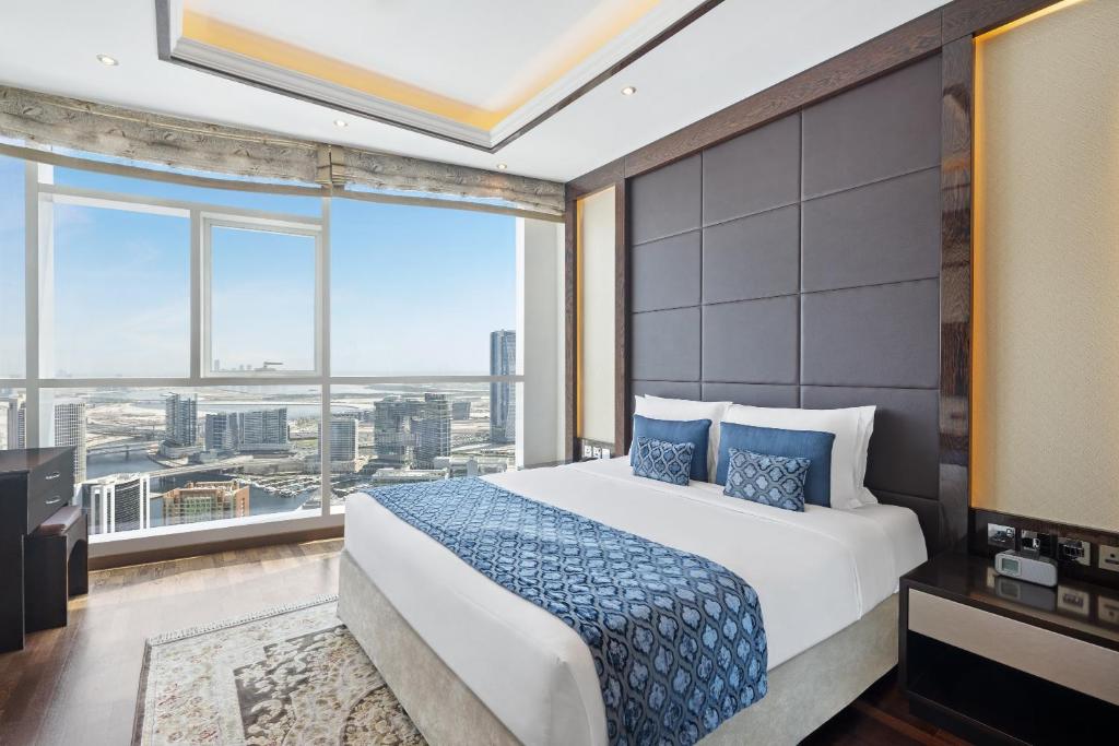 Three-Bedroom Suite - Image 6
