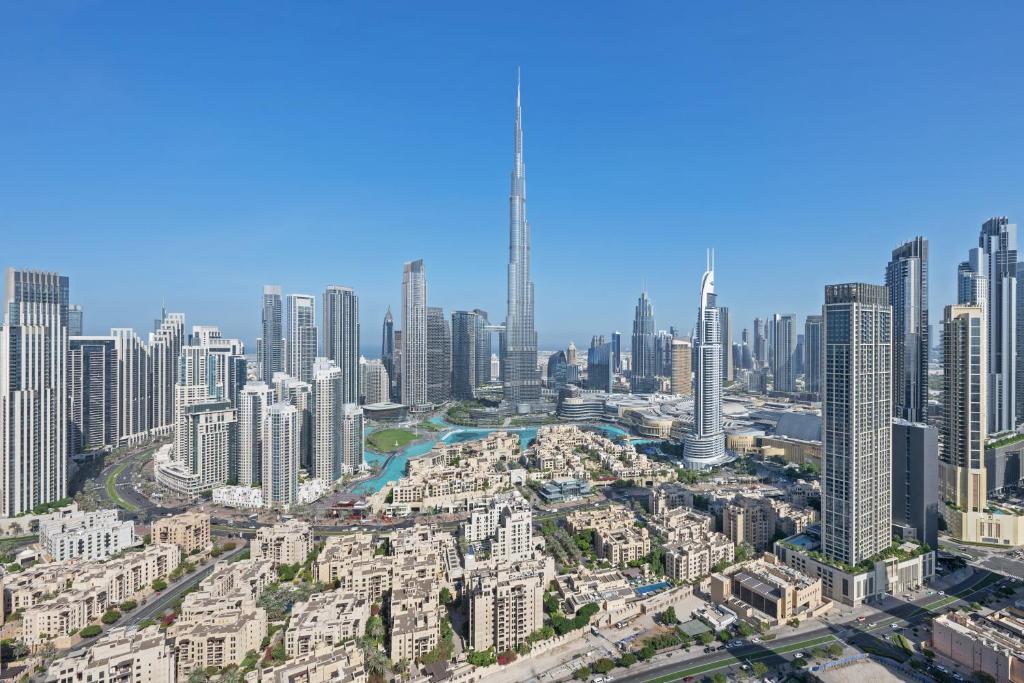 Two Bedroom Suite with Private Balcony - Burj Khalifa & Fountain View - Image 9