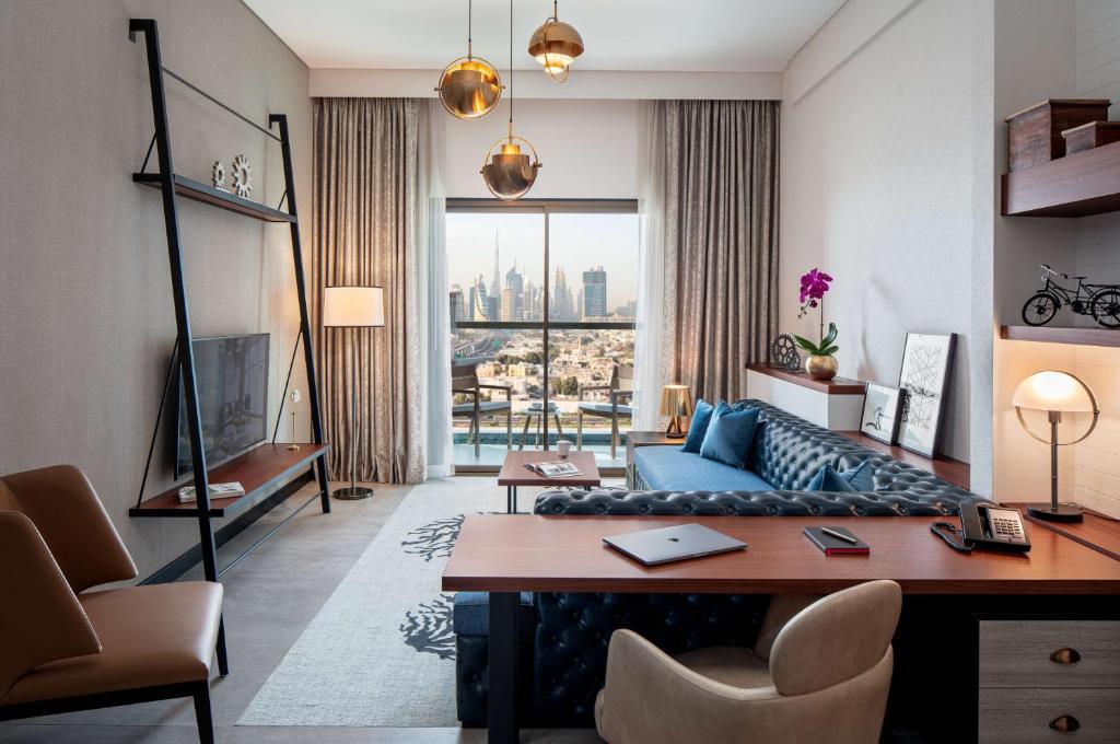 One-Bedroom Apartment with Burj Khalifa View - Image 1