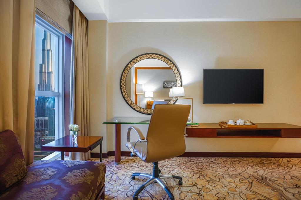 Dusit Club Room - Burj Khalifa View - Image 2