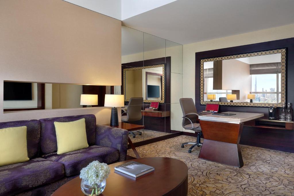 Executive Suite - Image 3