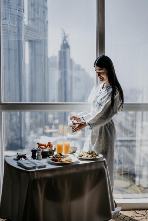 Executive Suite - Image 4