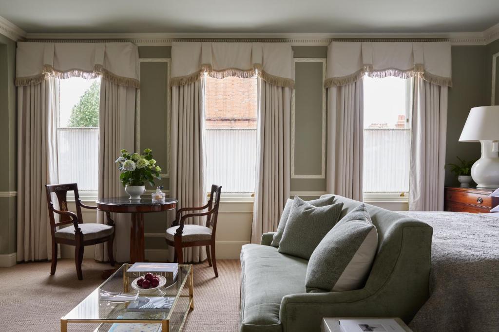 Studio Suite - Image 15