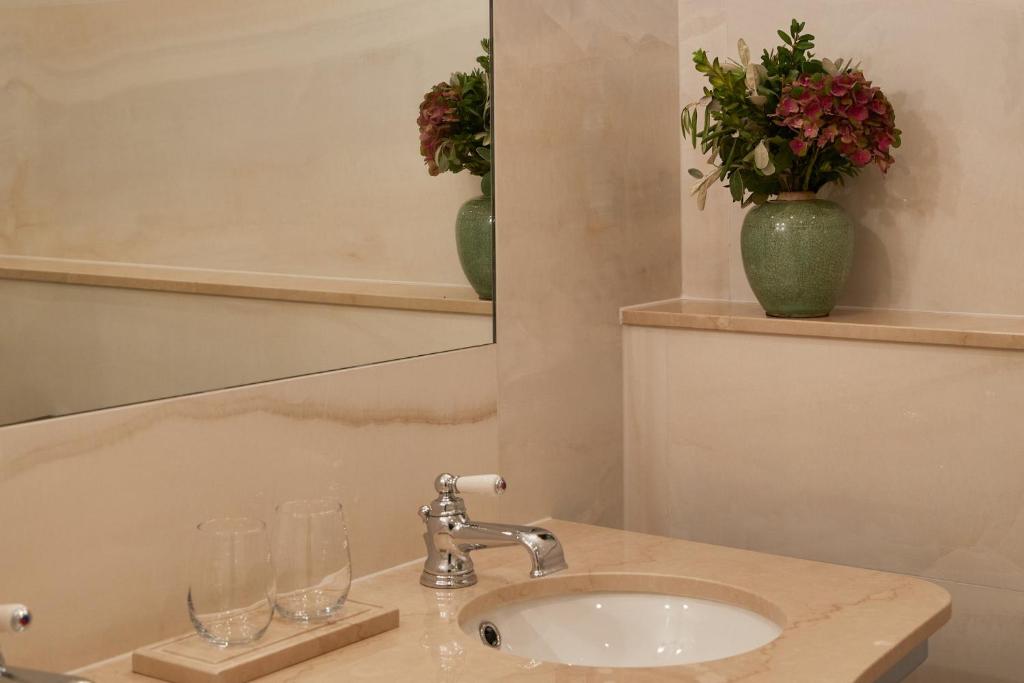 Studio Suite - Image 22