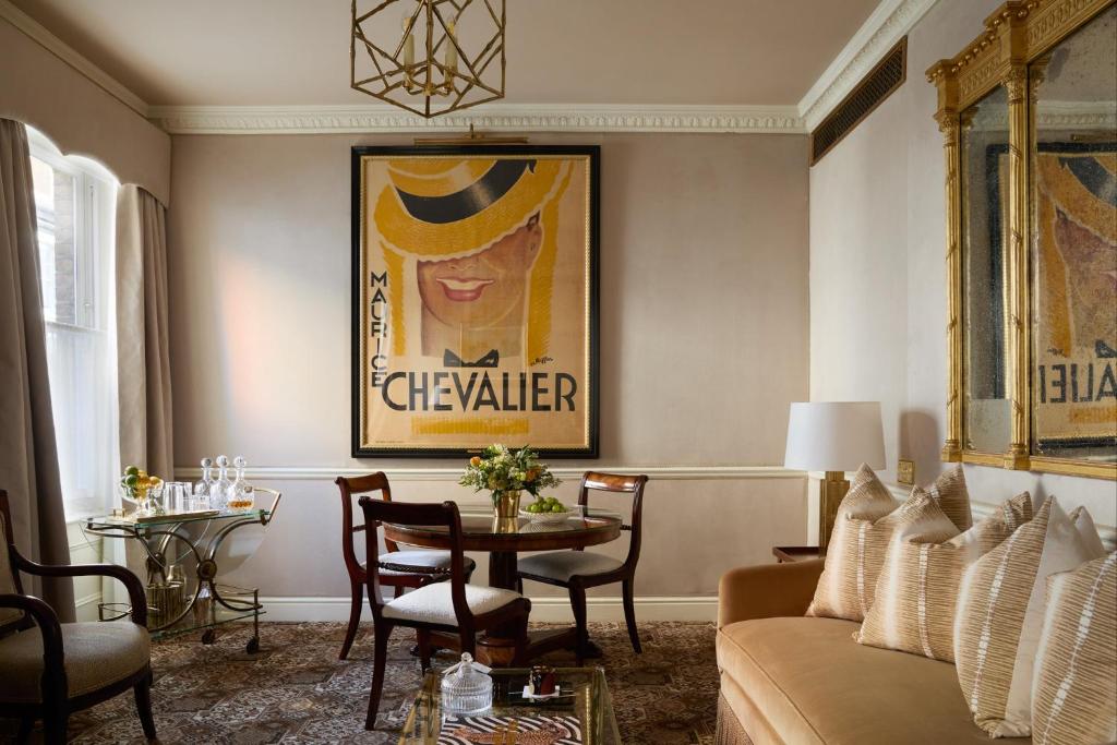 Victoria & Albert Suite - Image 15