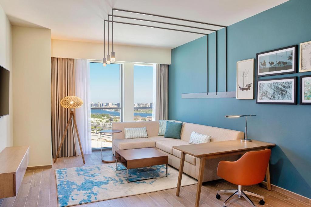 3 Bedroom Apartment with City View - Image 1