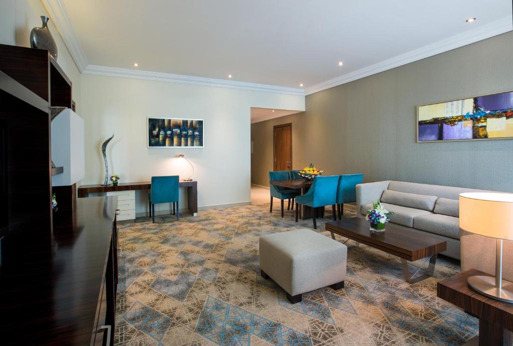 Executive One-Bedroom Suite - Image 1