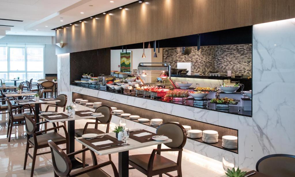 One-Bedroom Suite - Image 11