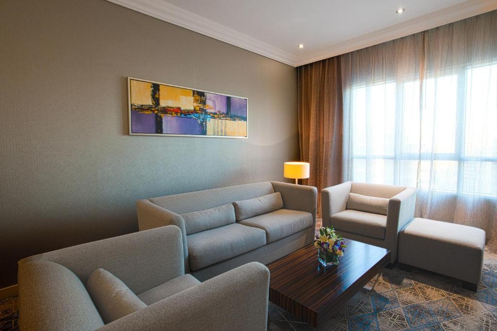 Two-Bedroom Suite - Image 10