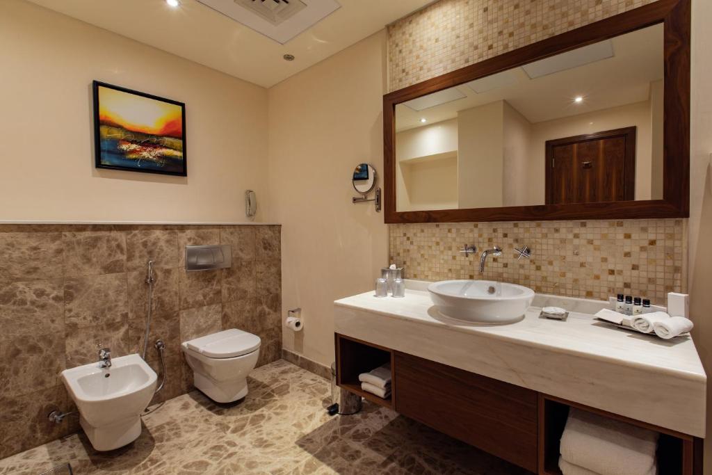 Two-Bedroom Suite - Image 15
