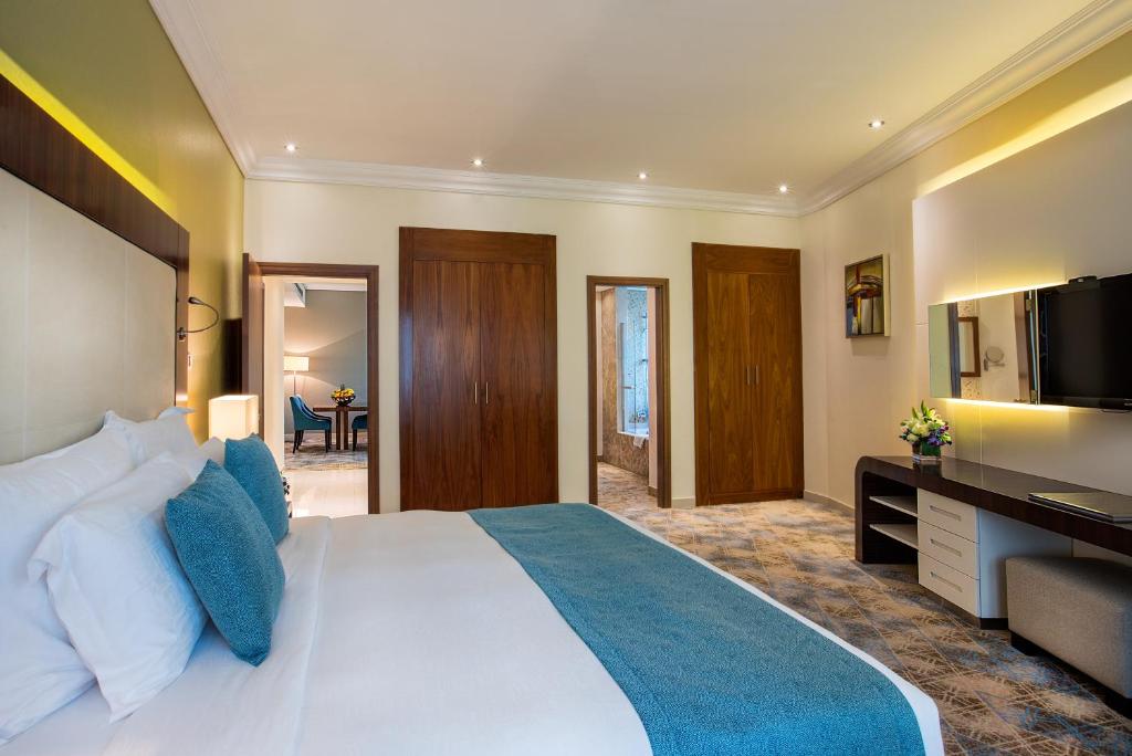 Two-Bedroom Suite - Image 7