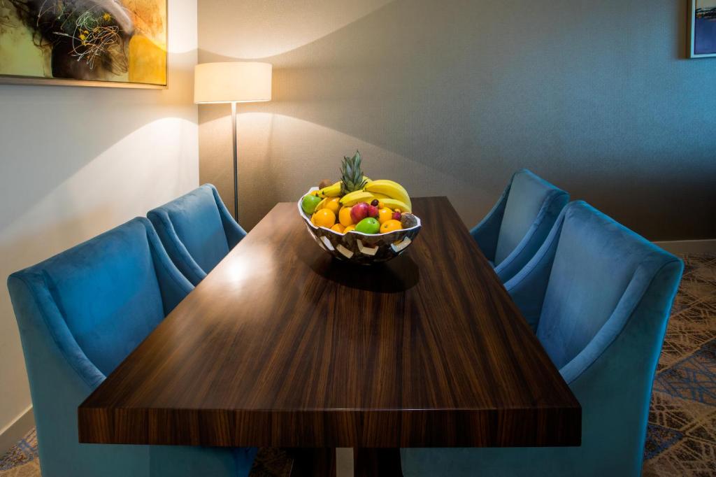 Two-Bedroom Suite - Image 9