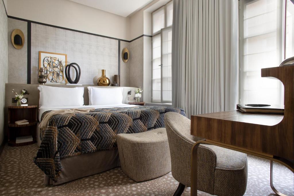 Superior Double Room Club - Image 4