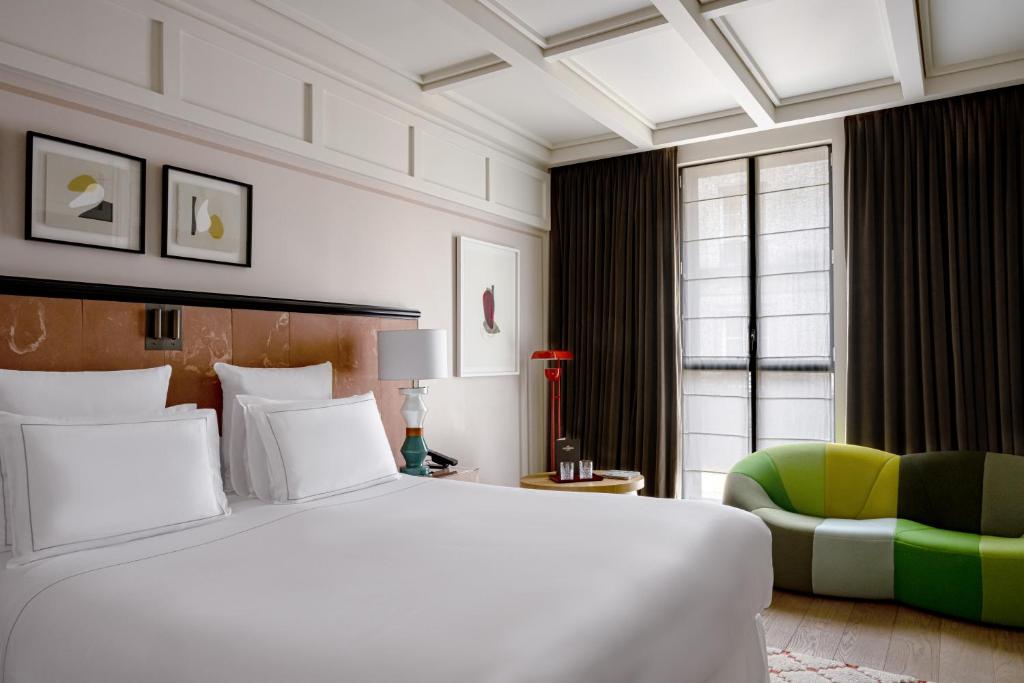 Deluxe Room - Image 5