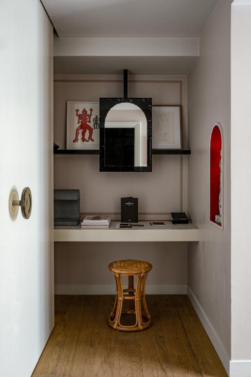 Executive Room - Image 2