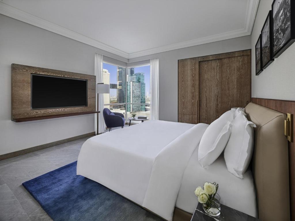 Two-Bedroom Grand Suite - Image 7