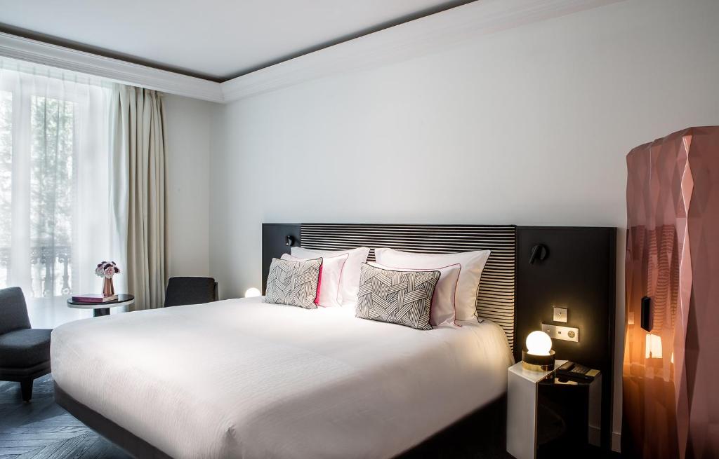 Classic Double Room - Image 4