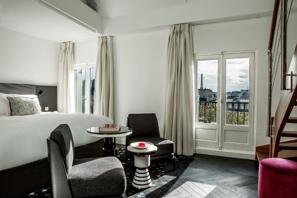 Duplex Eiffel Tower Suite - Image 10