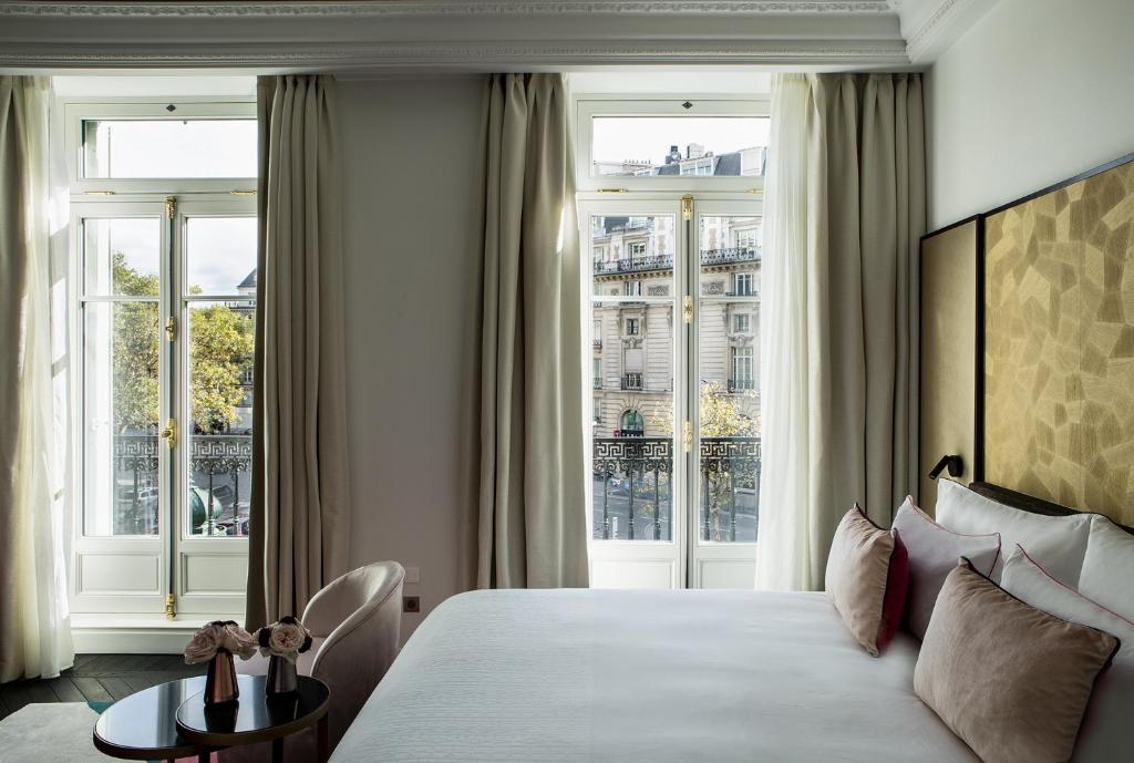 Superior Double Room - Image 7