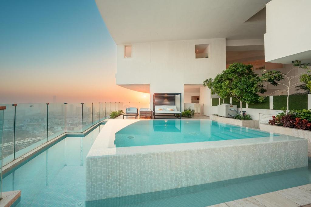 2 BED | Sky Villa w/Pool - Image 2