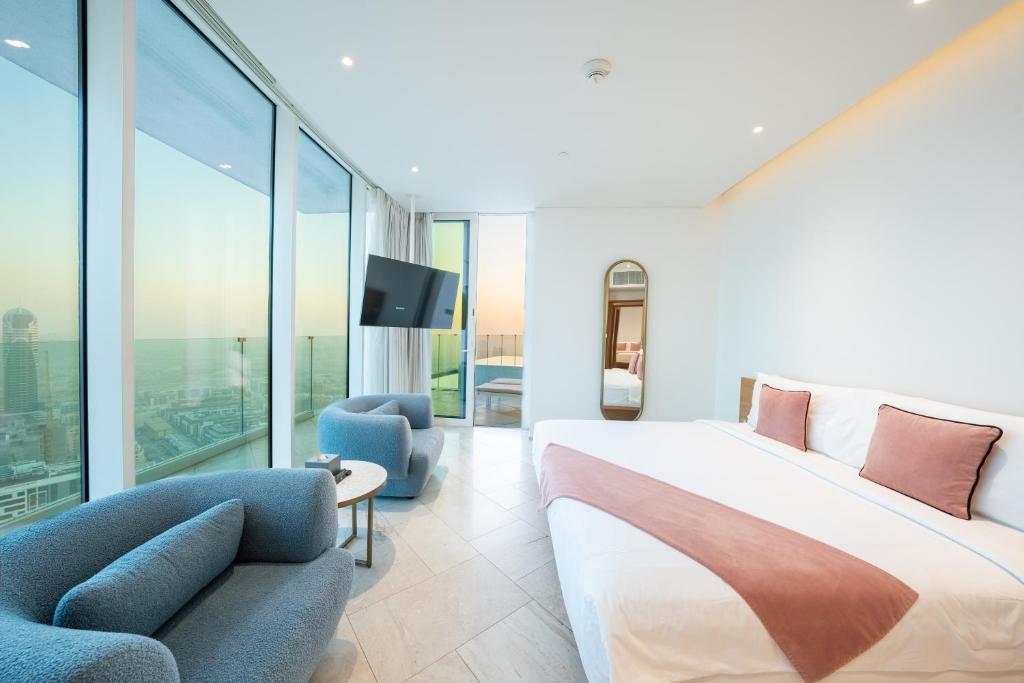 2 BED | Sky Villa w/Pool - Image 4
