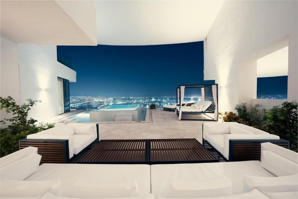 4 BED | Sky Villa w/Pool - Image 12