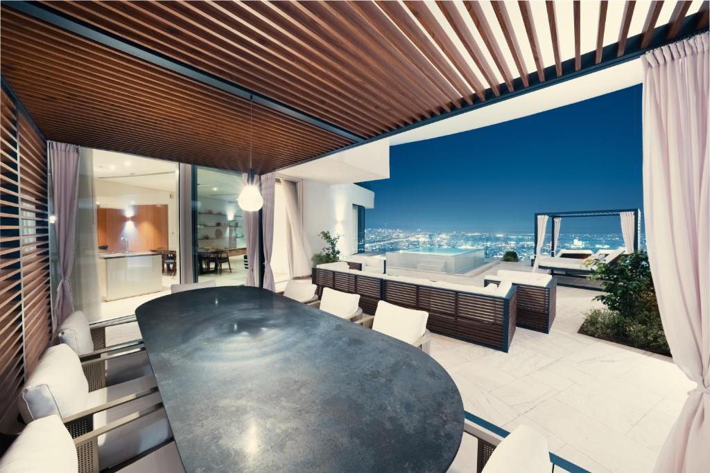 4 BED | Sky Villa w/Pool - Image 6