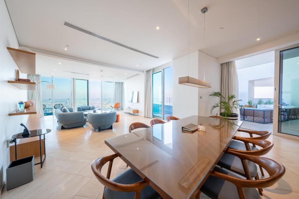 4 BED | Sky Villa w/Pool - Image 7