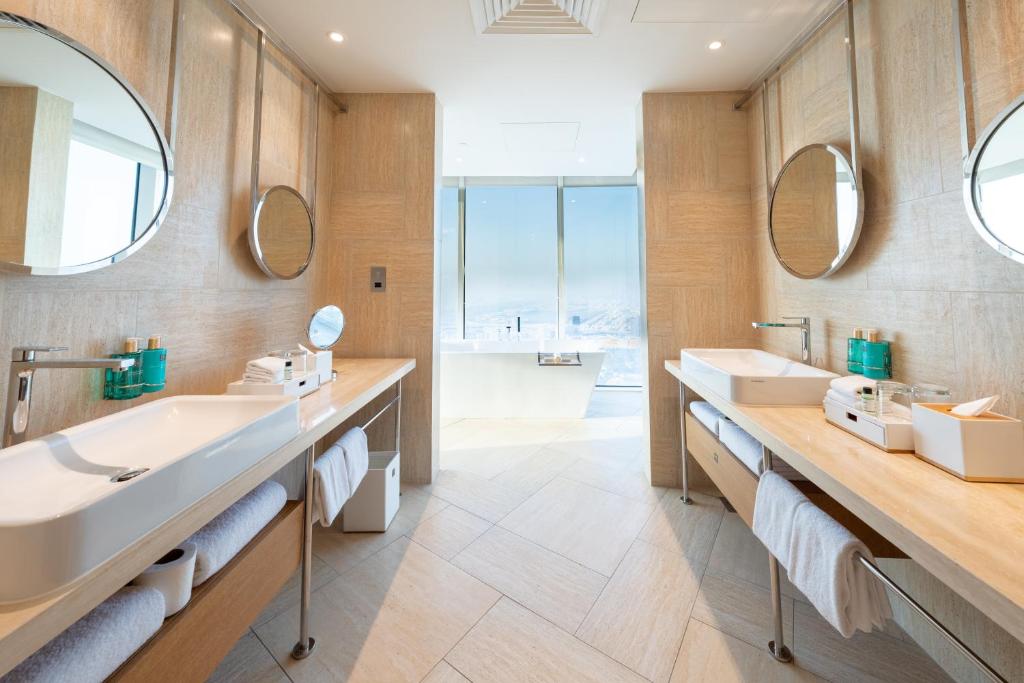 4 BED | Sky Villa w/Pool - Image 9