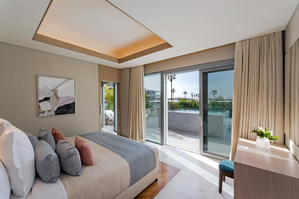 2 BED | Poolside Suite w/Pool - Image 5