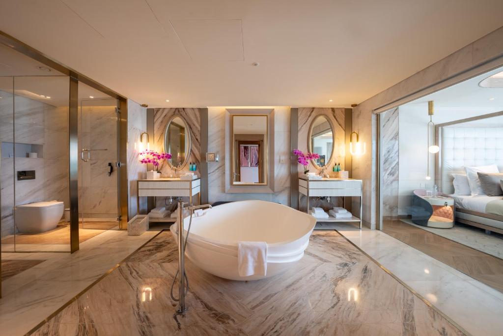 3 BED | Euphoria Suite - Image 7
