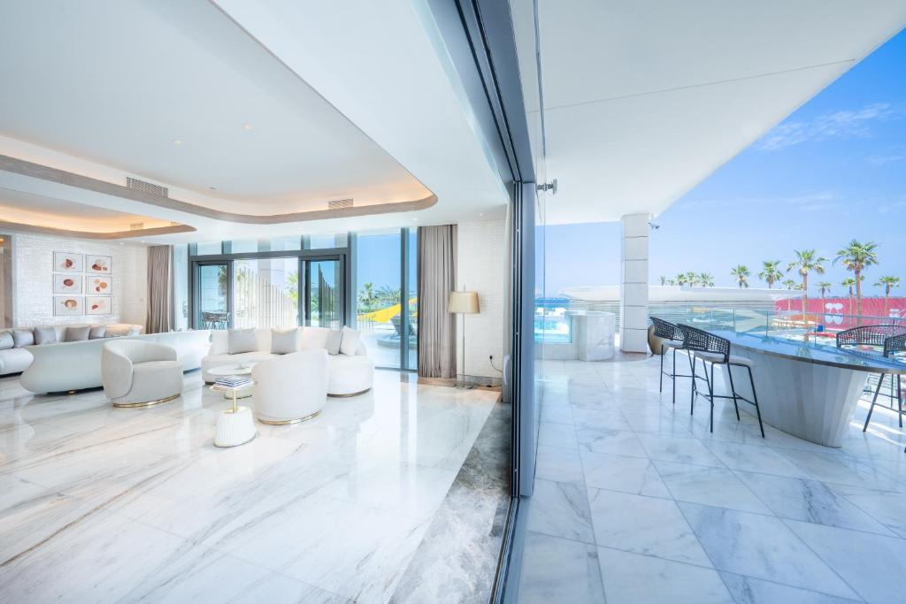 3 BED | Euphoria Suite - Image 8