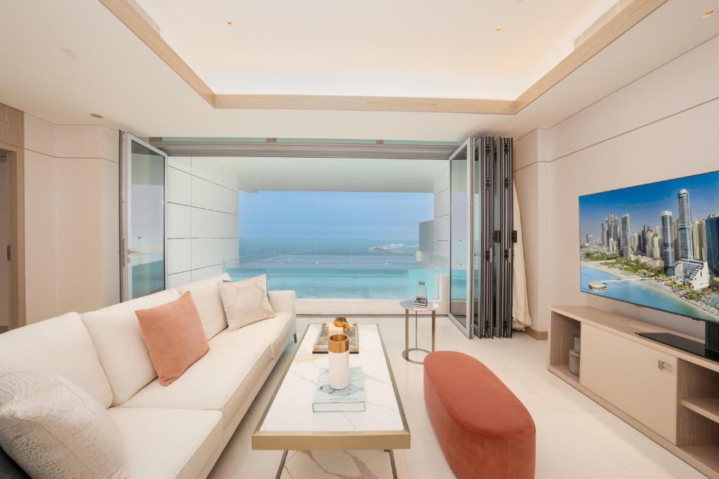 3 BED | Skyline Suite w/Pool - Image 4