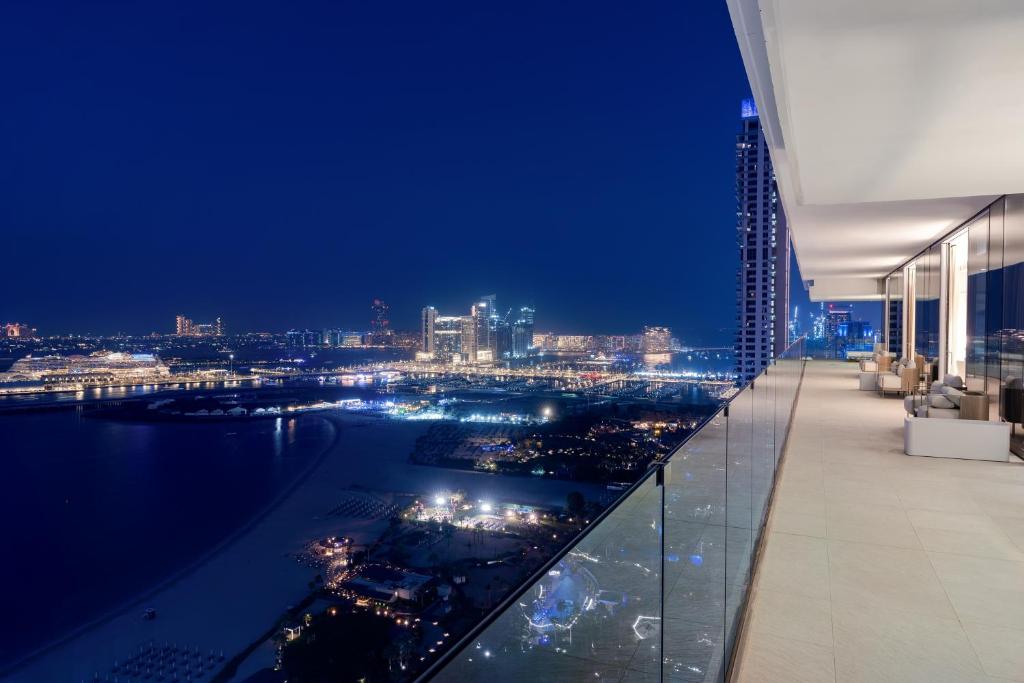 4 BED | Skyline Suite w/Pools - Image 7