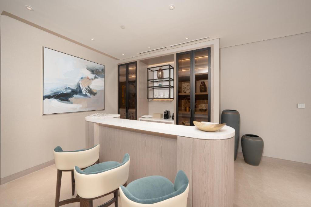 Luxe Spa Suite - Image 5