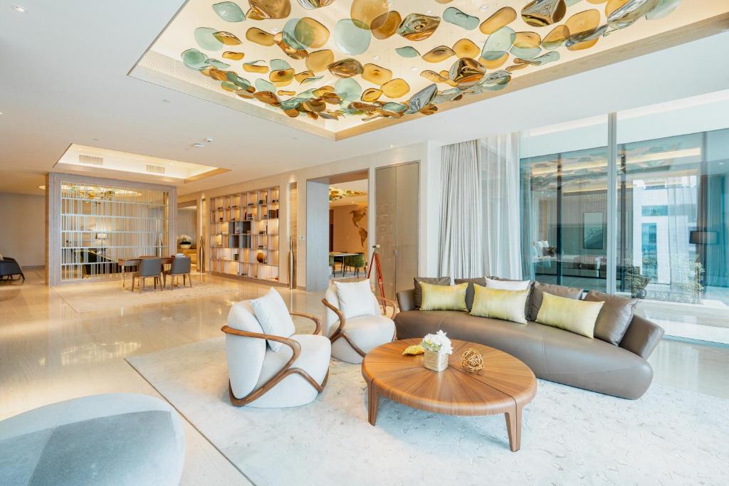 Masterpiece Suite w/Pool - Image 7