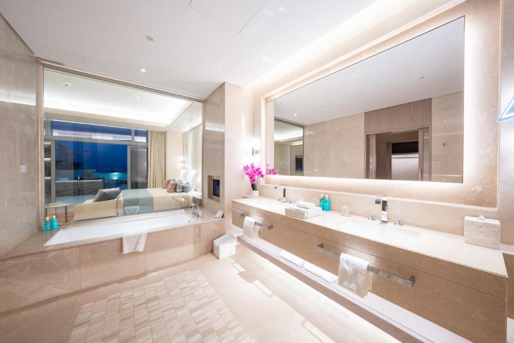 Pool Terrace Suite - Image 3