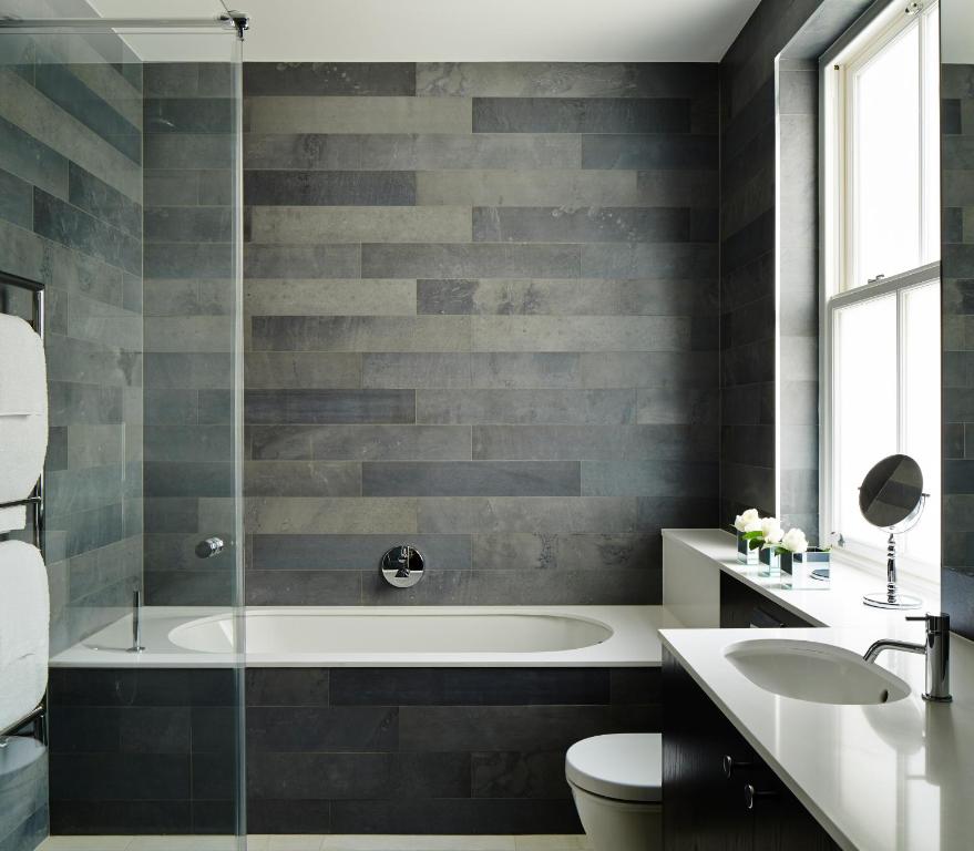 One Bedroom Suite - Image 3