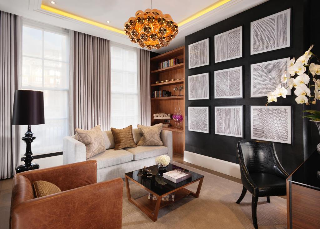 One Bedroom Suite - Image 9