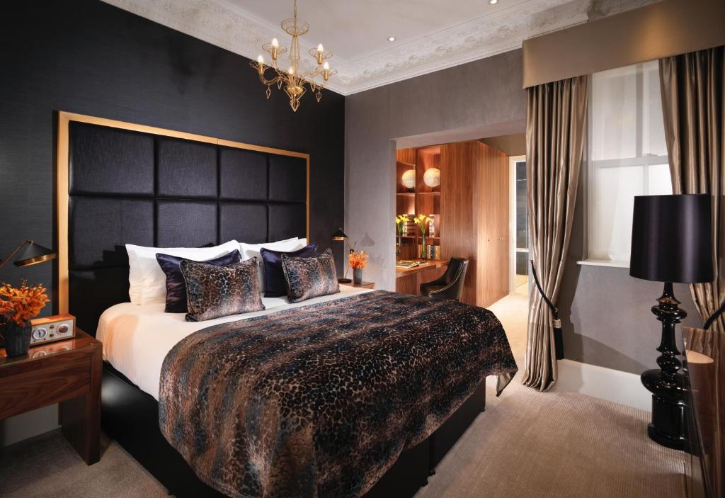 One Bedroom Suite - Image 10