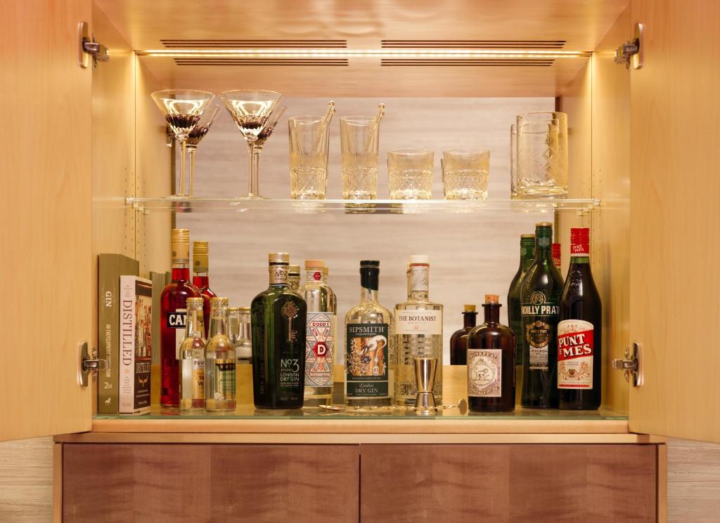 Studio Suite - Image 4