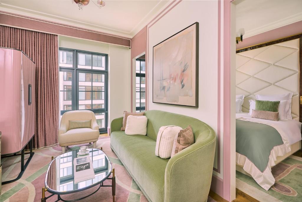Junior Suite - Image 1