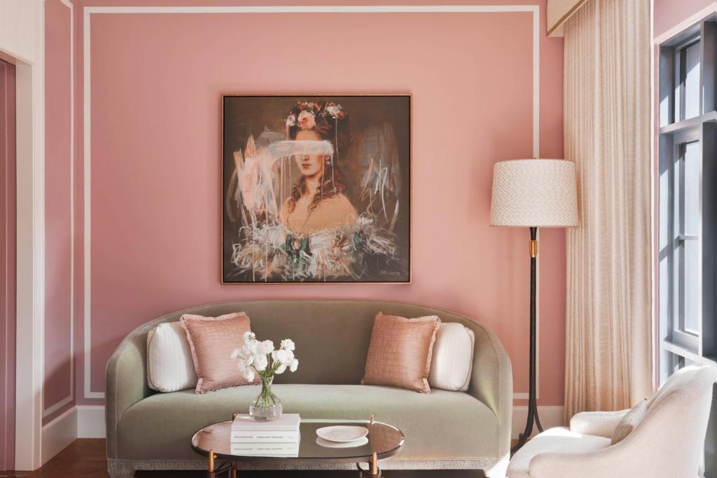 Tribeca Corner Suite - Image 5