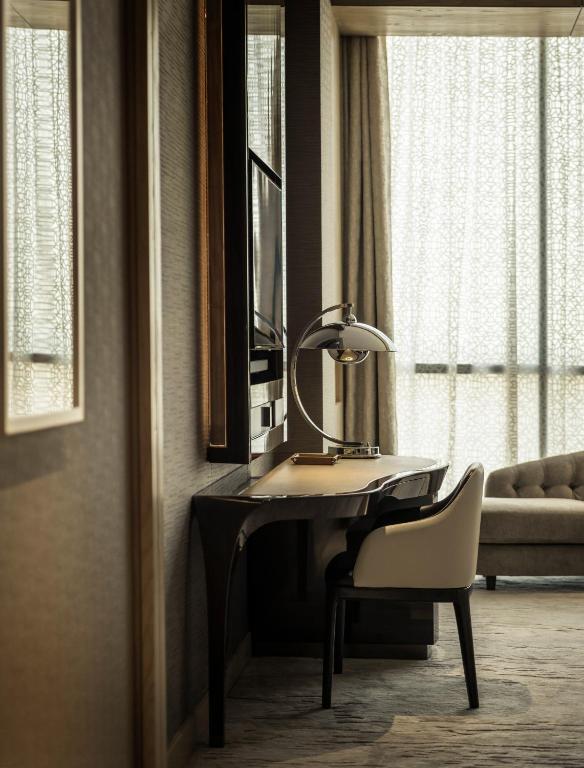 Deluxe Twin Room - Image 2