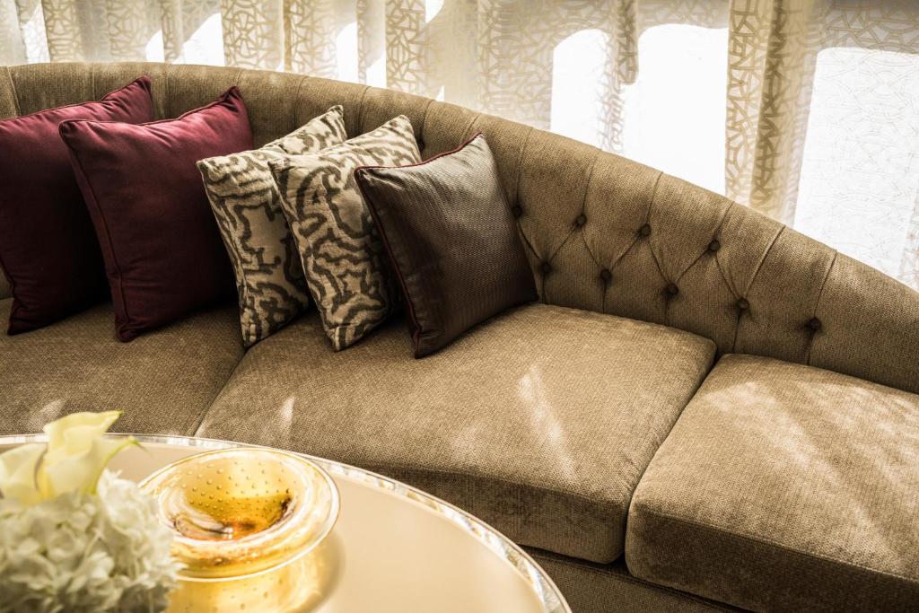 Deluxe Twin Room - Image 3