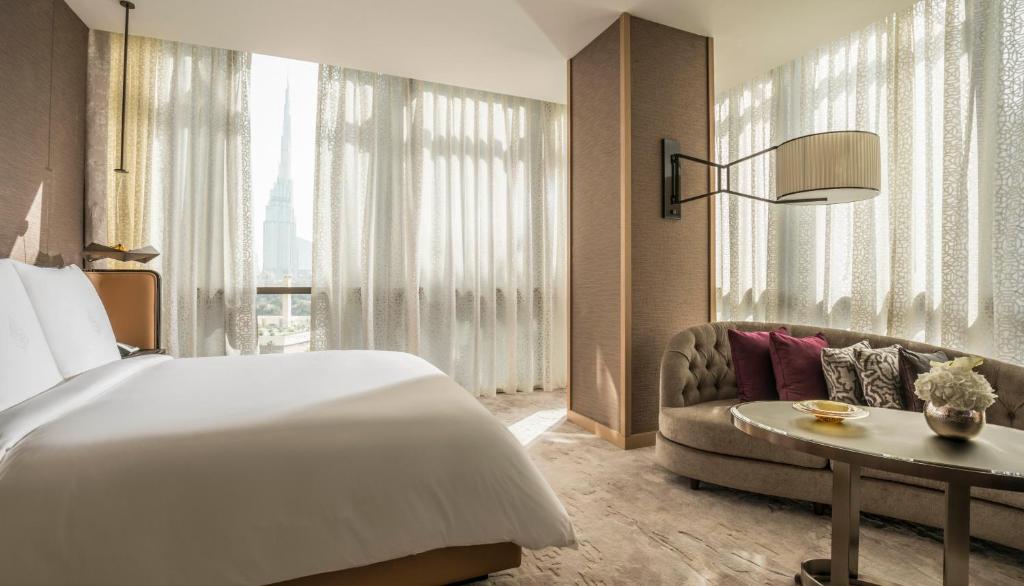 Four Seasons King Room - Image 4