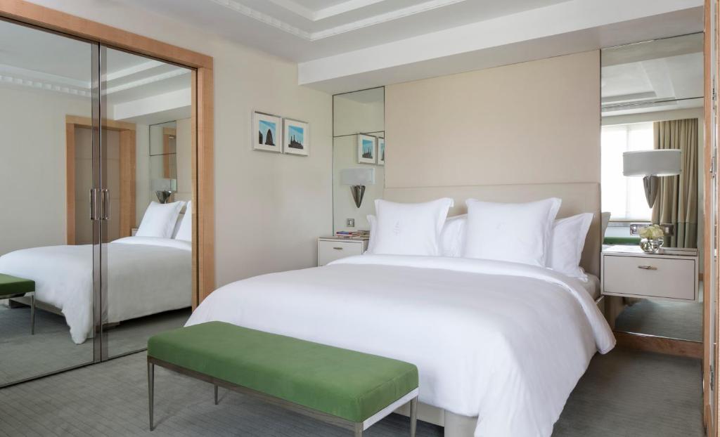 Mayfair Suite with King Bed - Image 3
